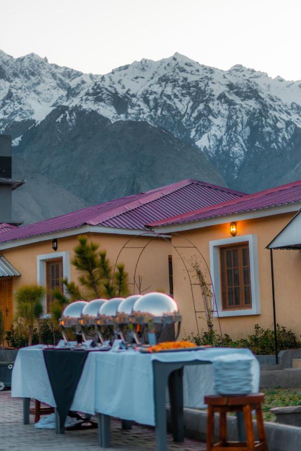 Dynasty Hotel Skardu Exterior photo